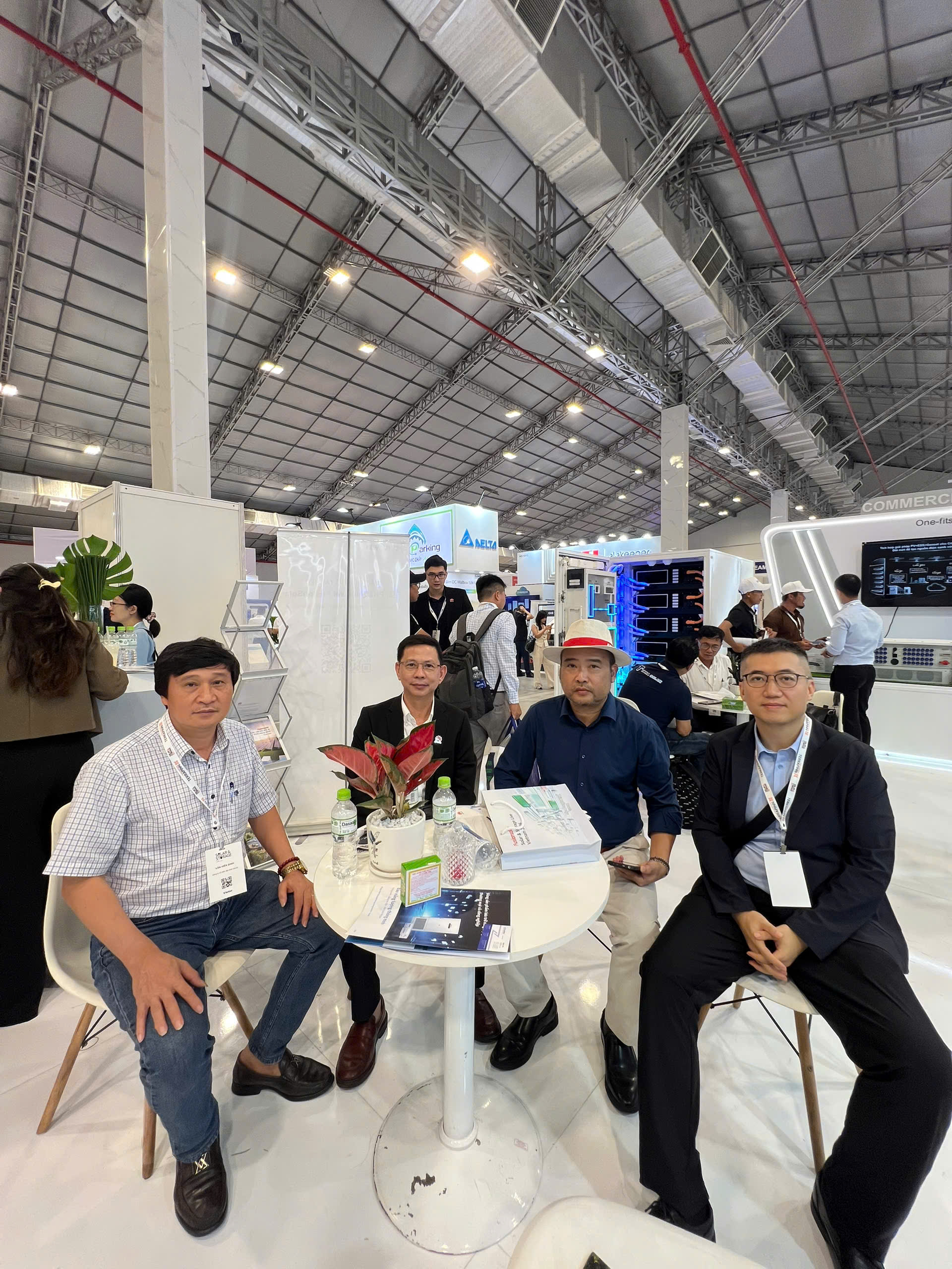 Bạn bè & Đối tác Lộc Hoàng An Tech