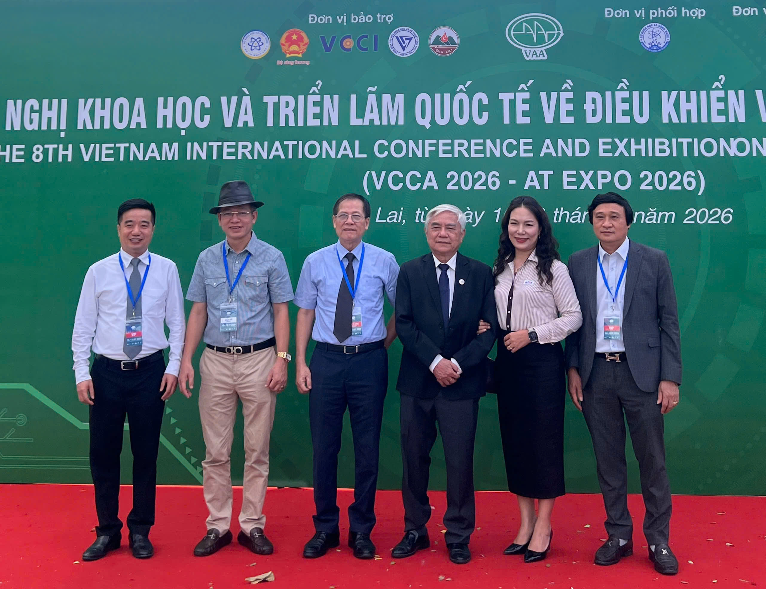 Bạn bè & Đối tác Lộc Hoàng An Tech